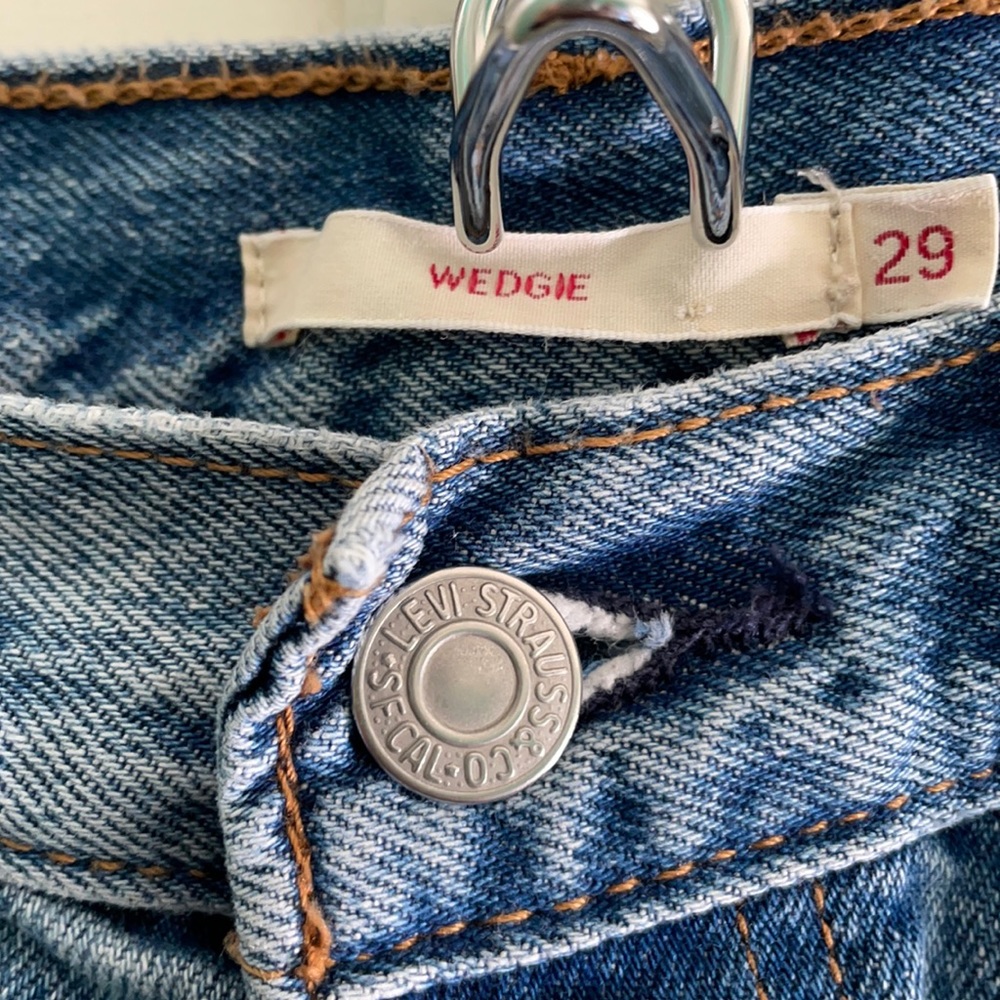 Levi “wedgie” jeans ✨